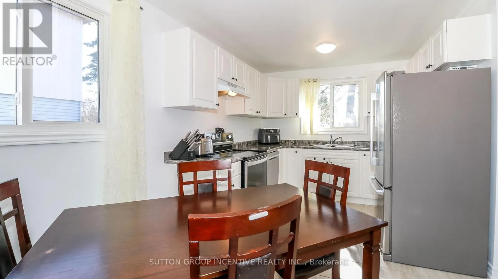 220 LETITIA STREET
