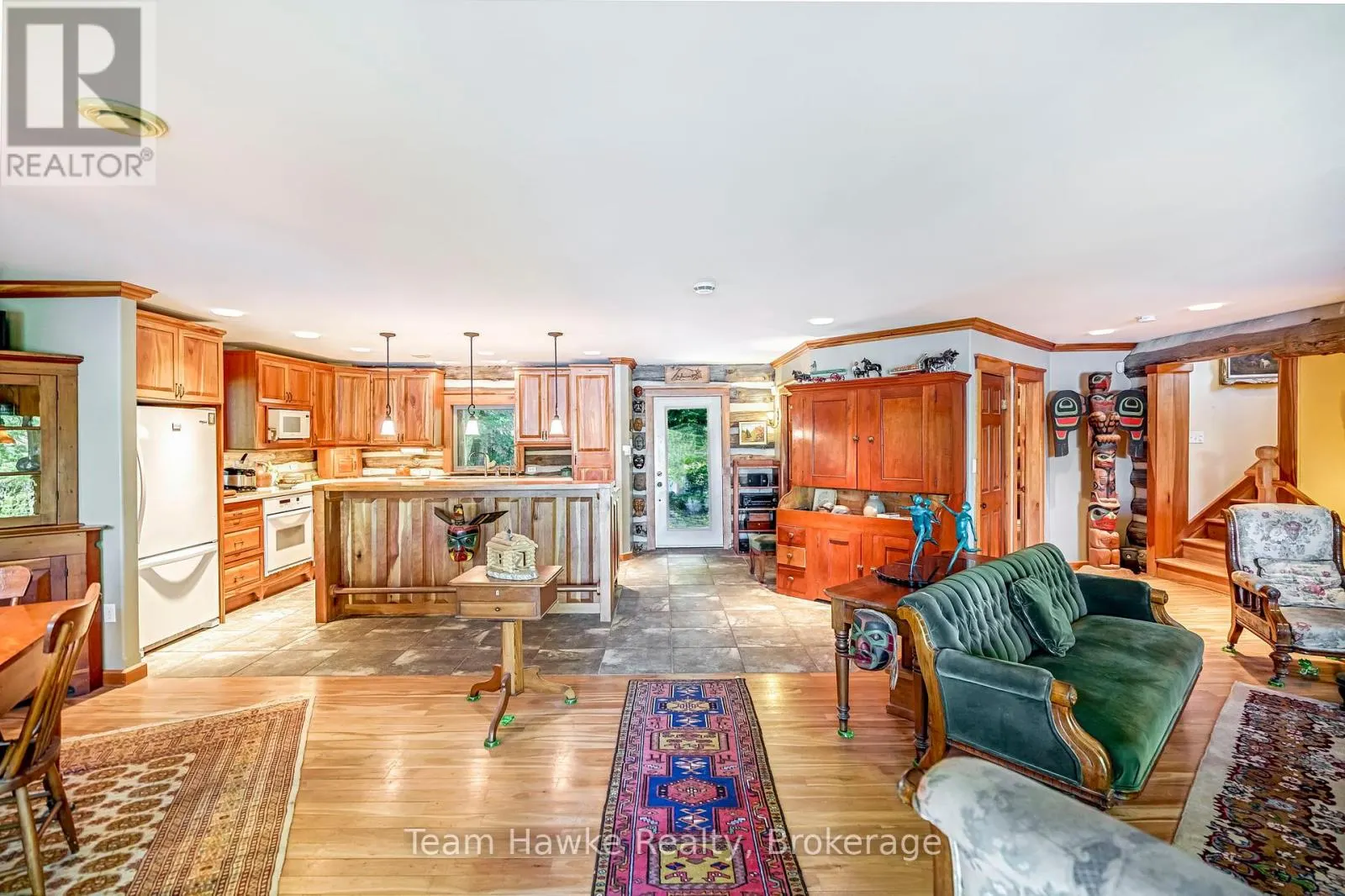 968 SUMAC LANE