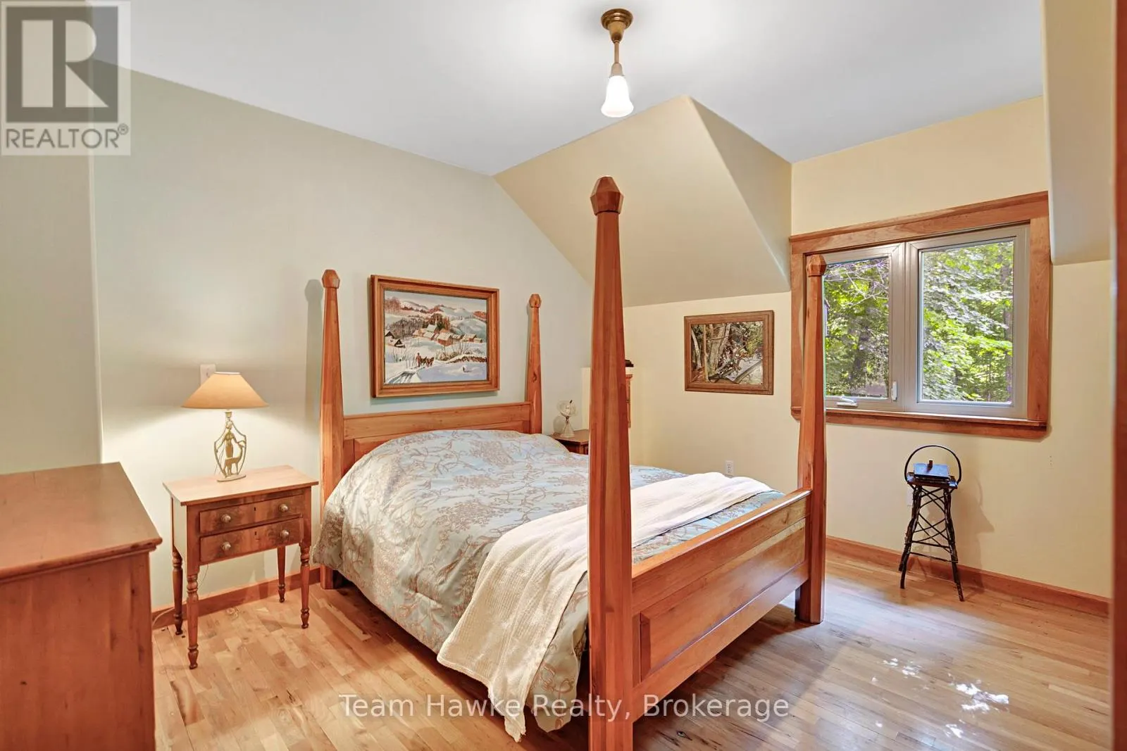968 SUMAC LANE