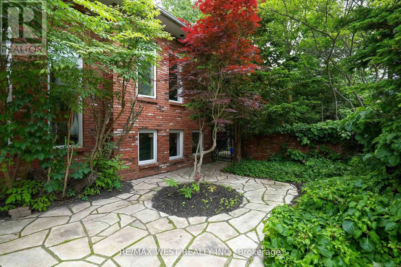 35 JODIES LANE