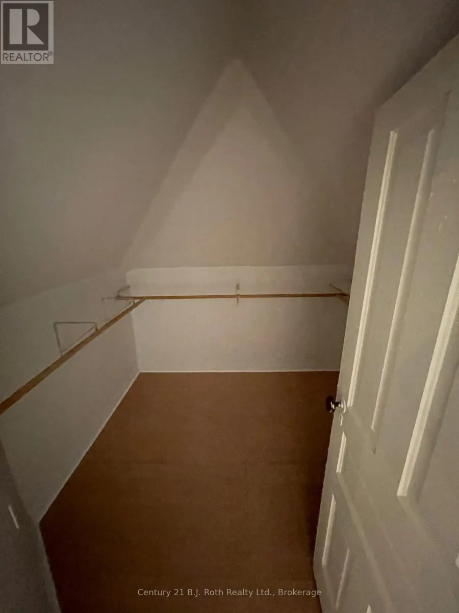 442 MIDLAND AVENUE