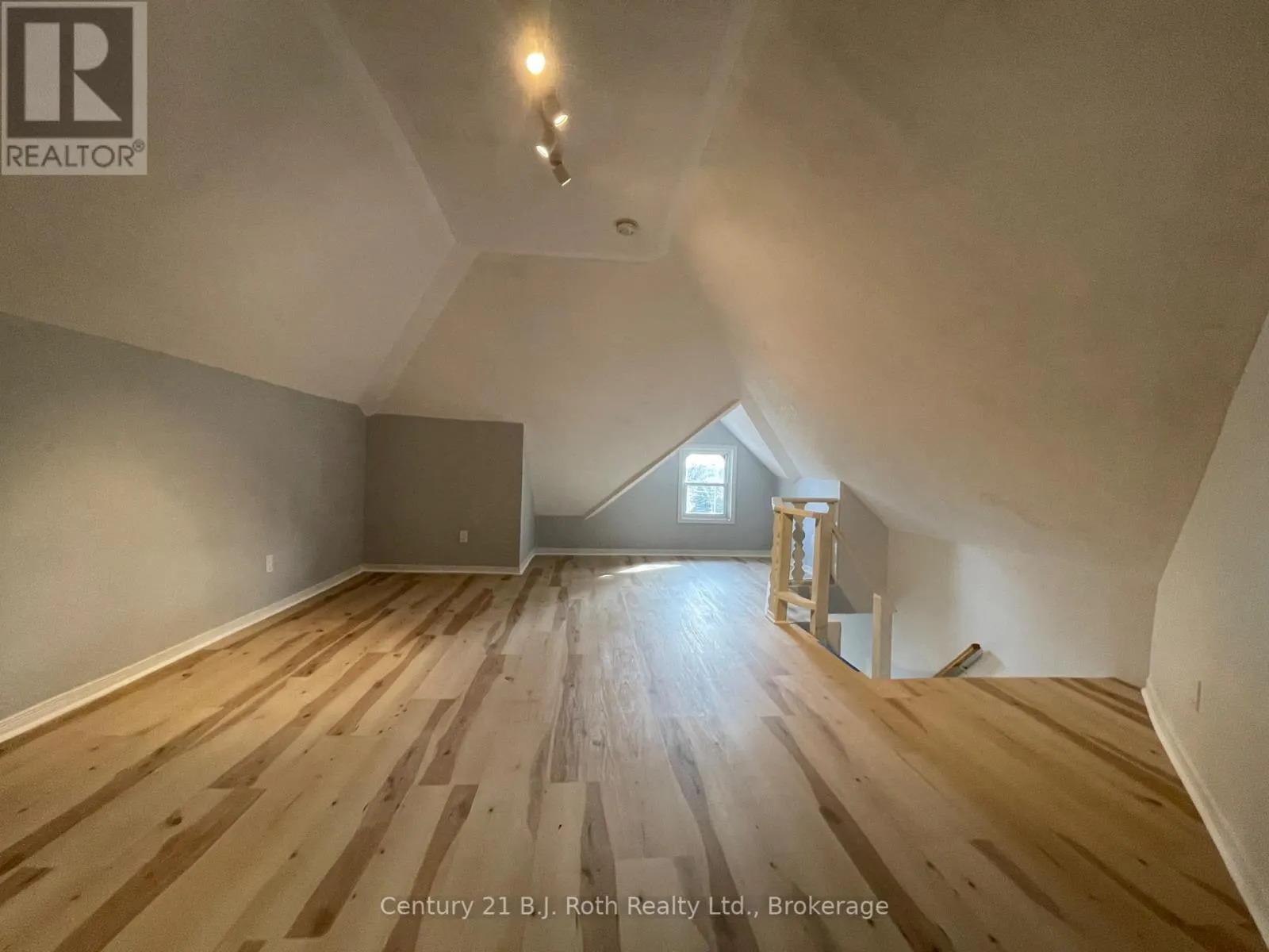 442 MIDLAND AVENUE