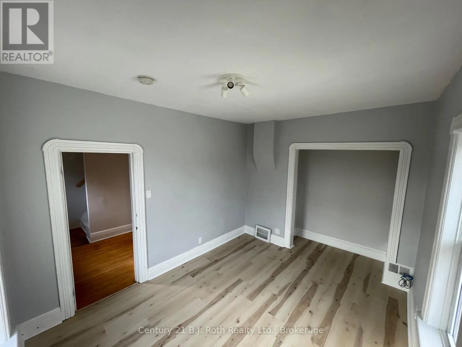 442 MIDLAND AVENUE