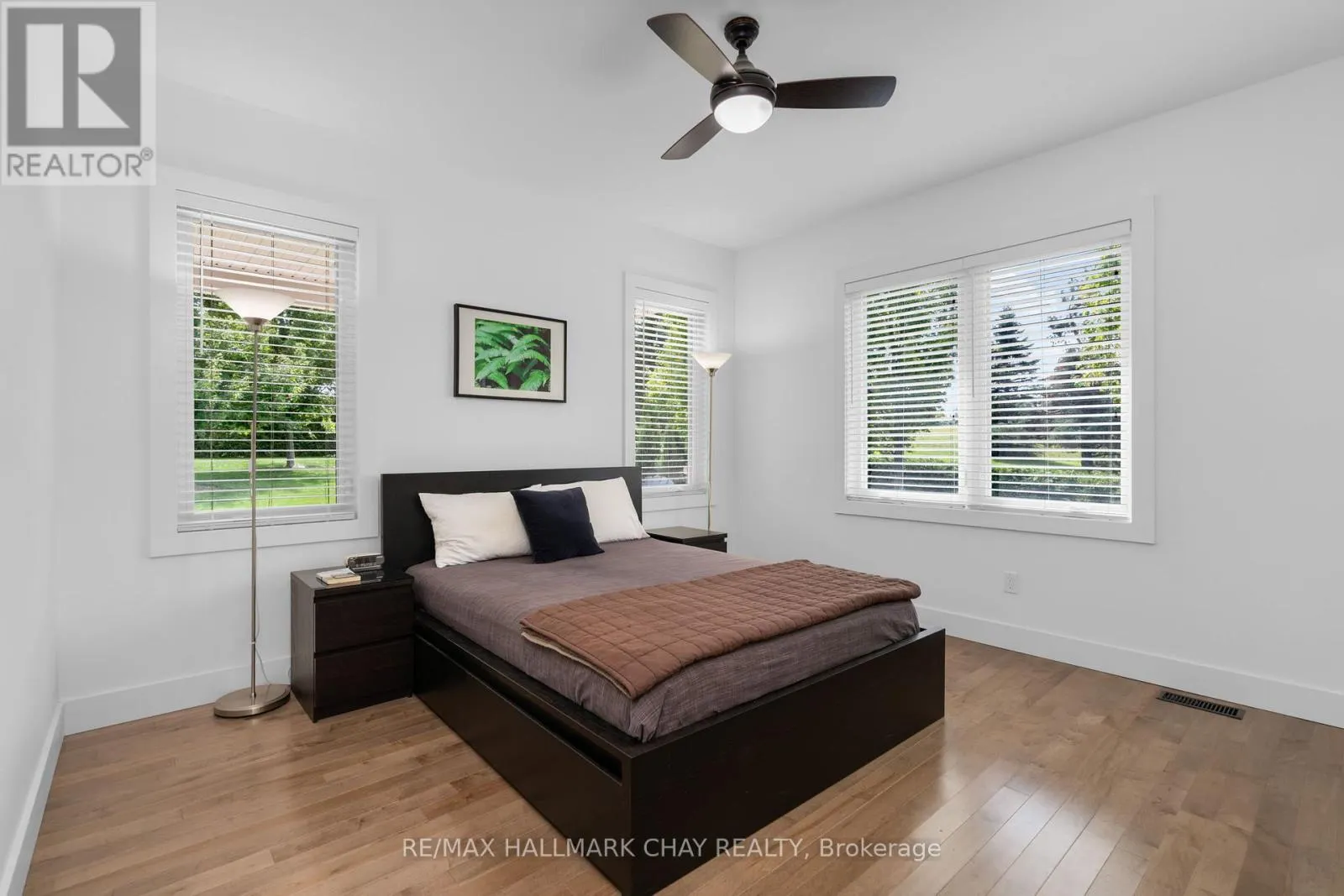 1415 15 16 SIDE ROAD E