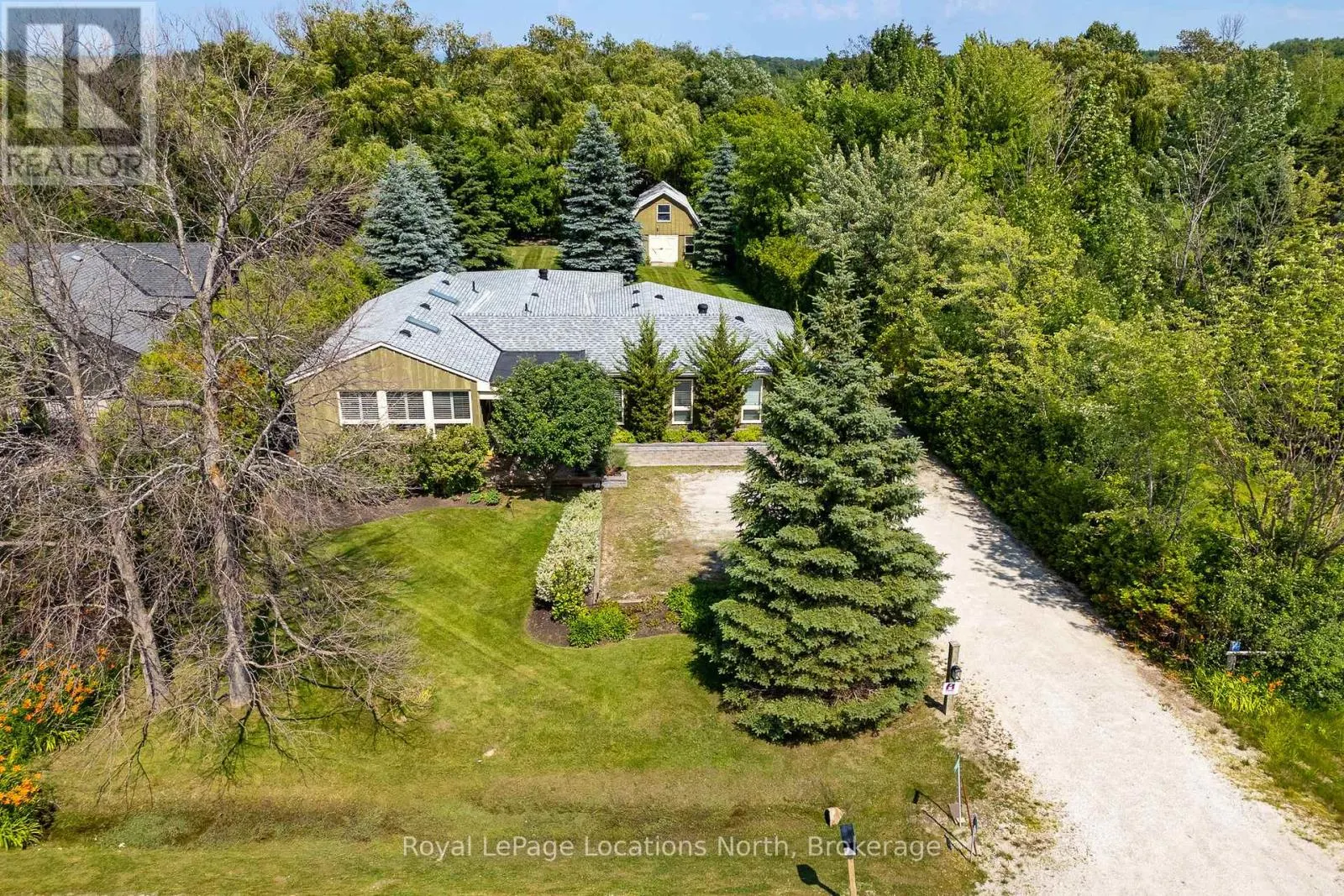 795853 GREY 19 ROAD