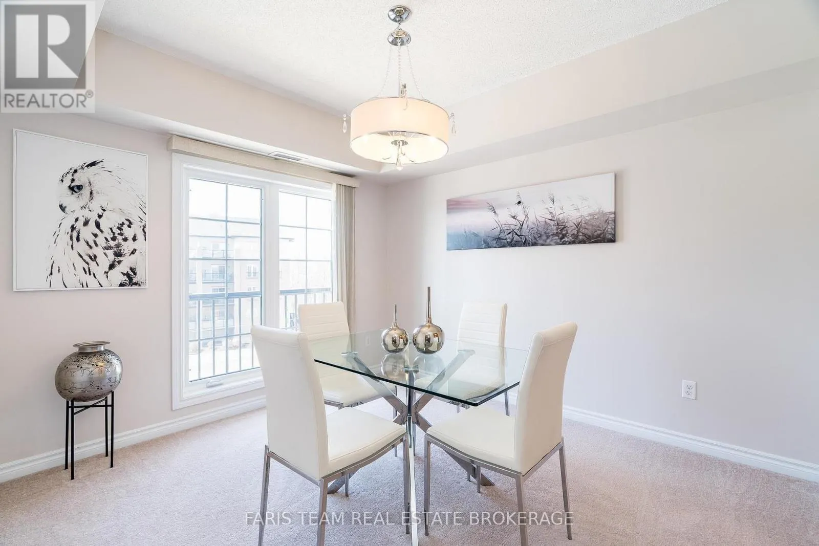 301 - 39 FERNDALE DRIVE S