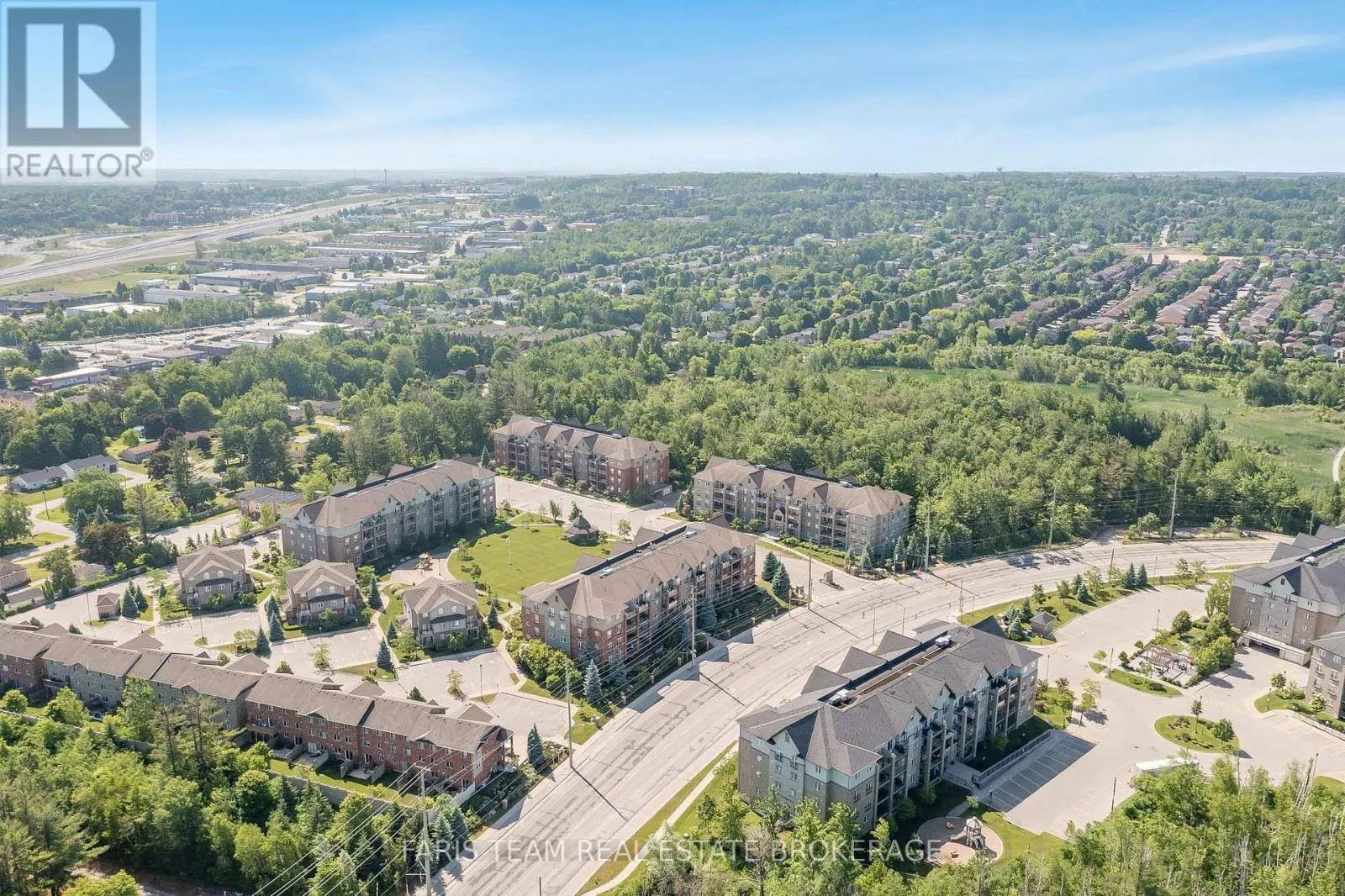 301 - 39 FERNDALE DRIVE S