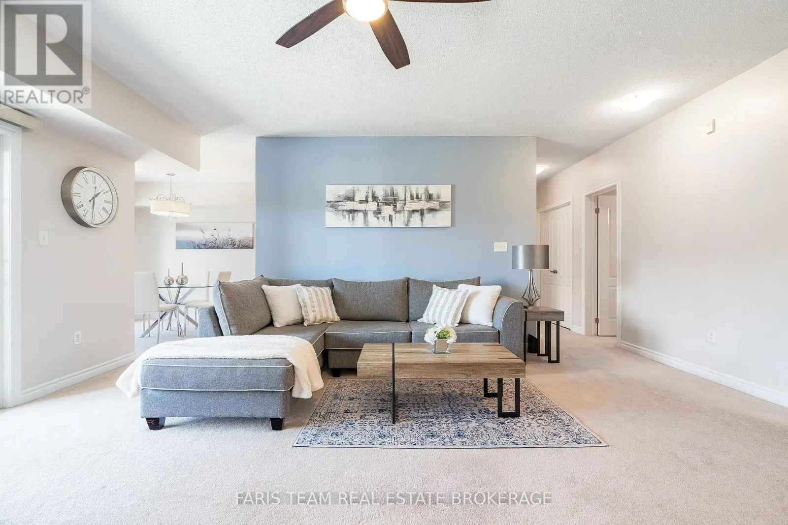 301 - 39 FERNDALE DRIVE S