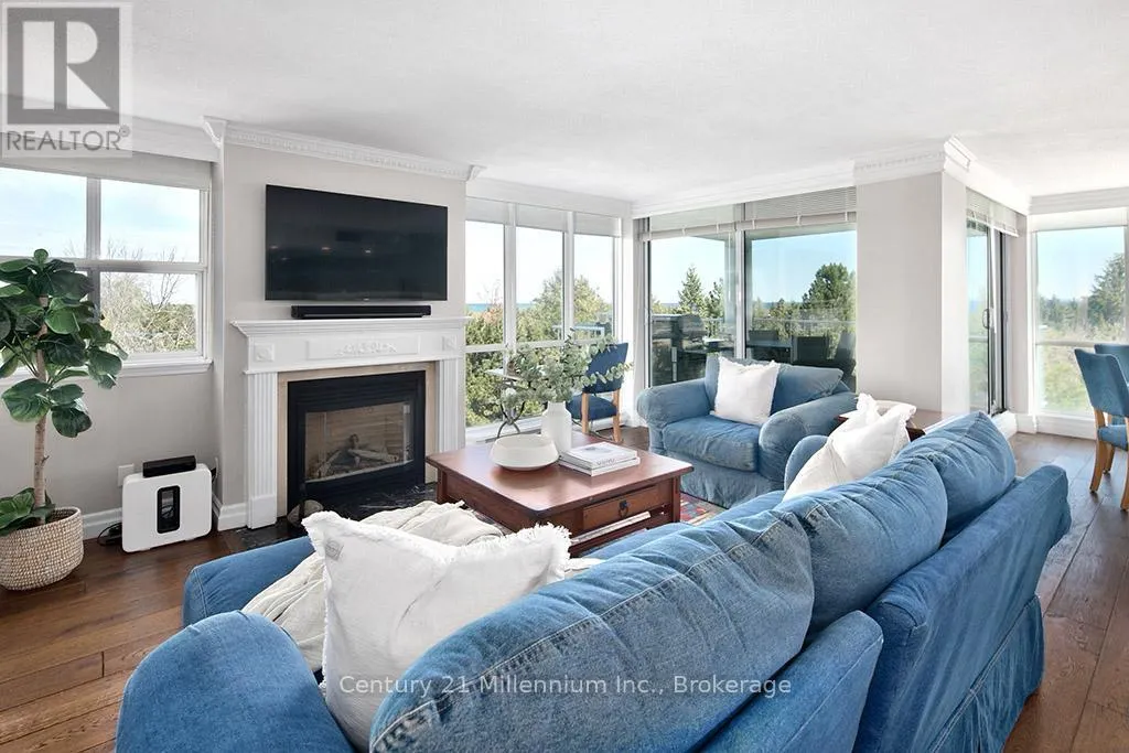 703 - 24 RAMBLINGS WAY, #703