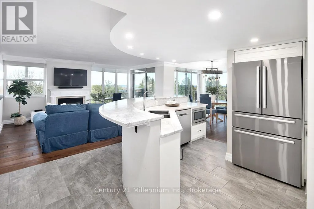 703 - 24 RAMBLINGS WAY, #703