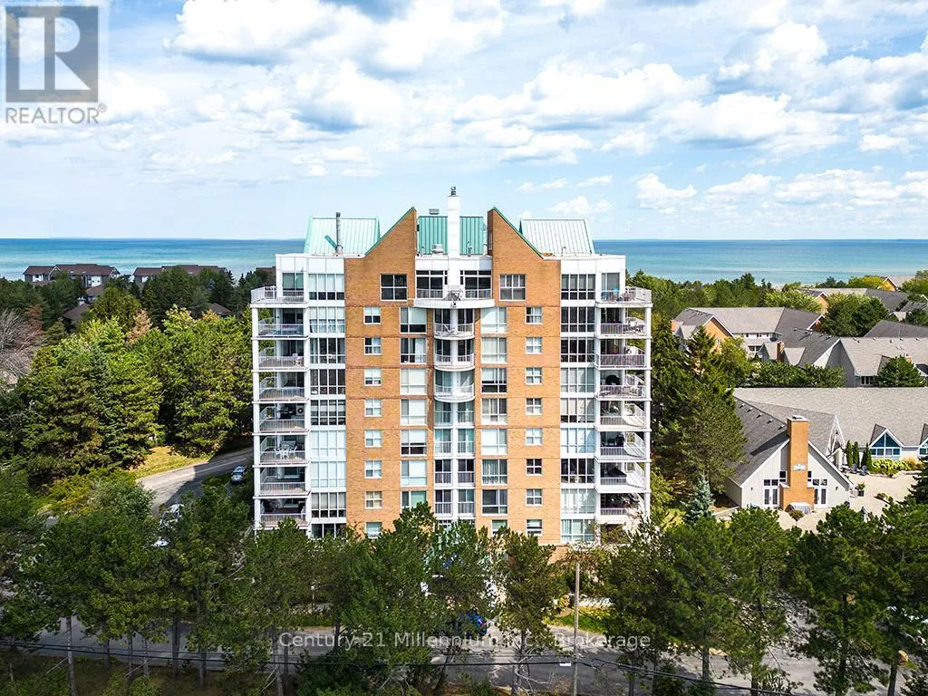 703 - 24 RAMBLINGS WAY, #703