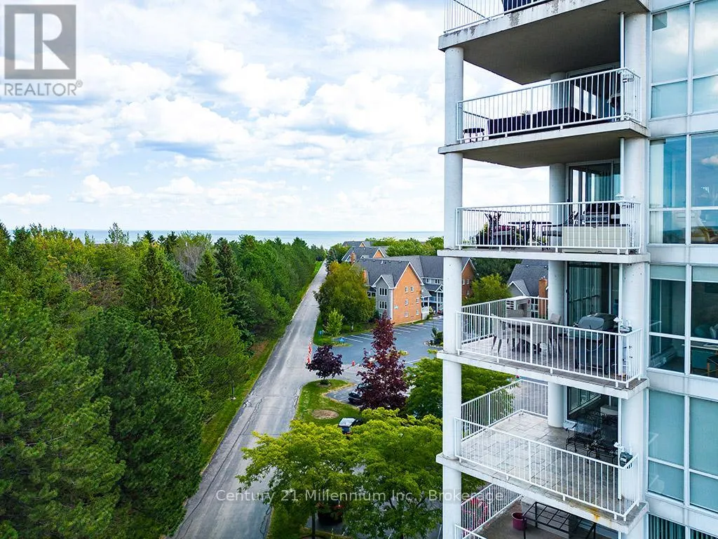 703 - 24 RAMBLINGS WAY, #703