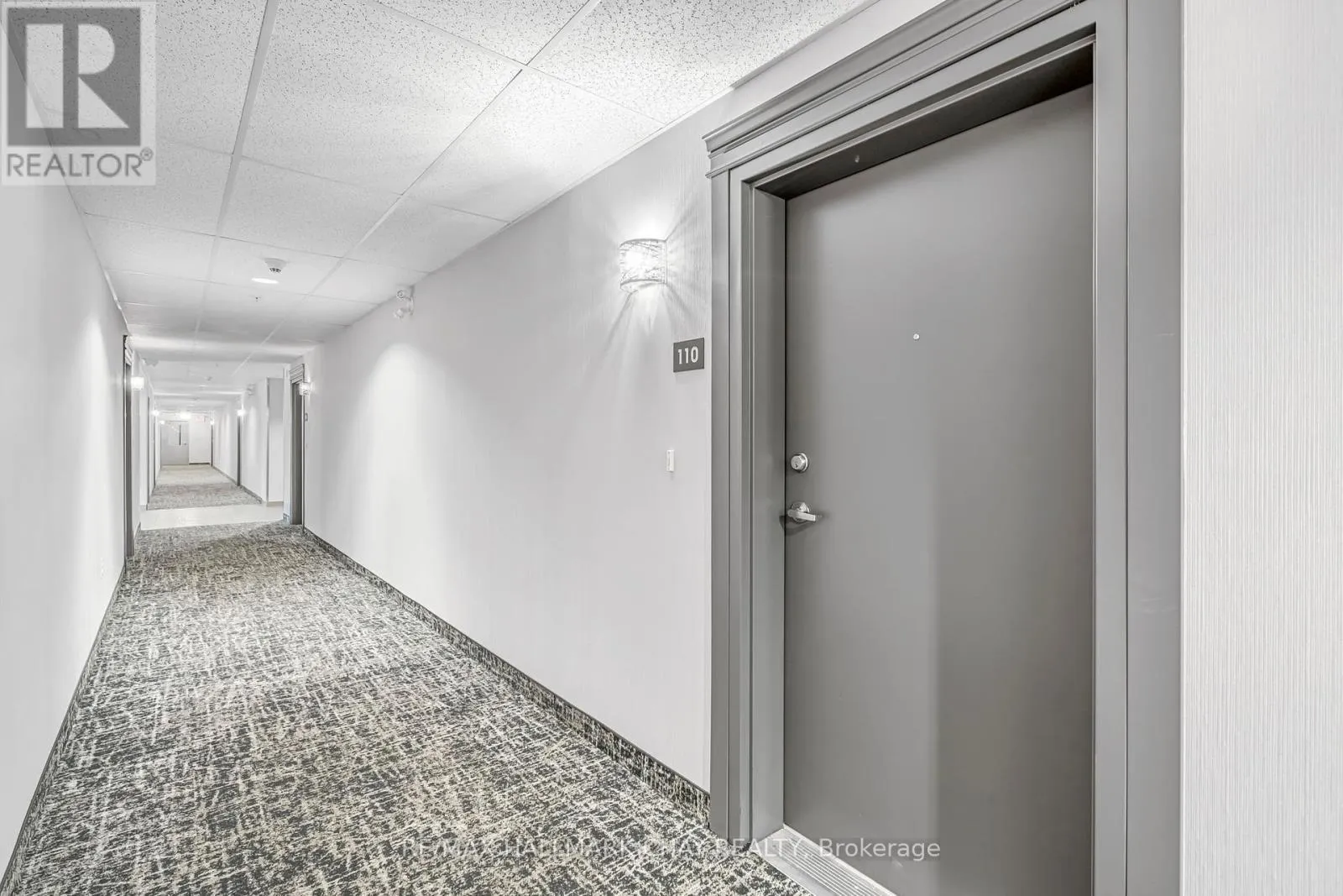 110 - 41 FERNDALE DRIVE S