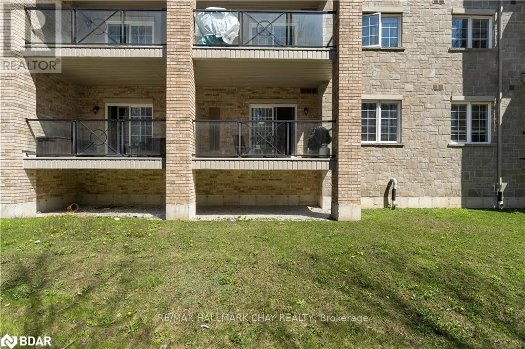110 - 41 FERNDALE DRIVE S