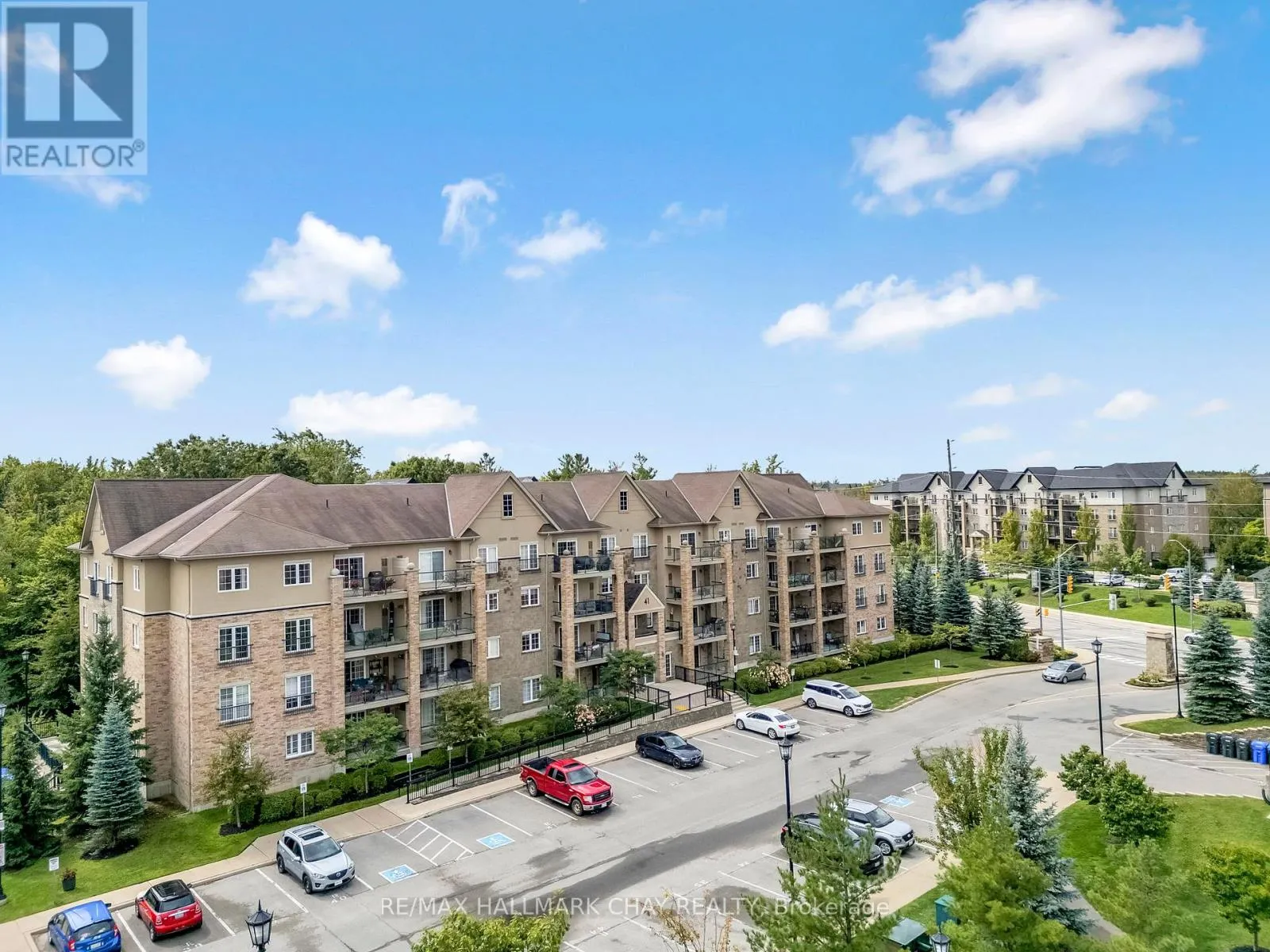 110 - 41 FERNDALE DRIVE S