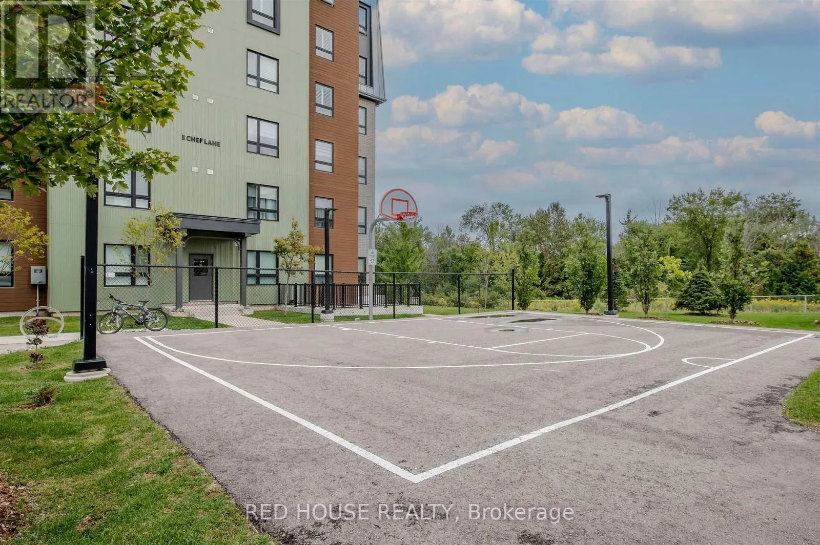 102 - 8 CULINARY LANE