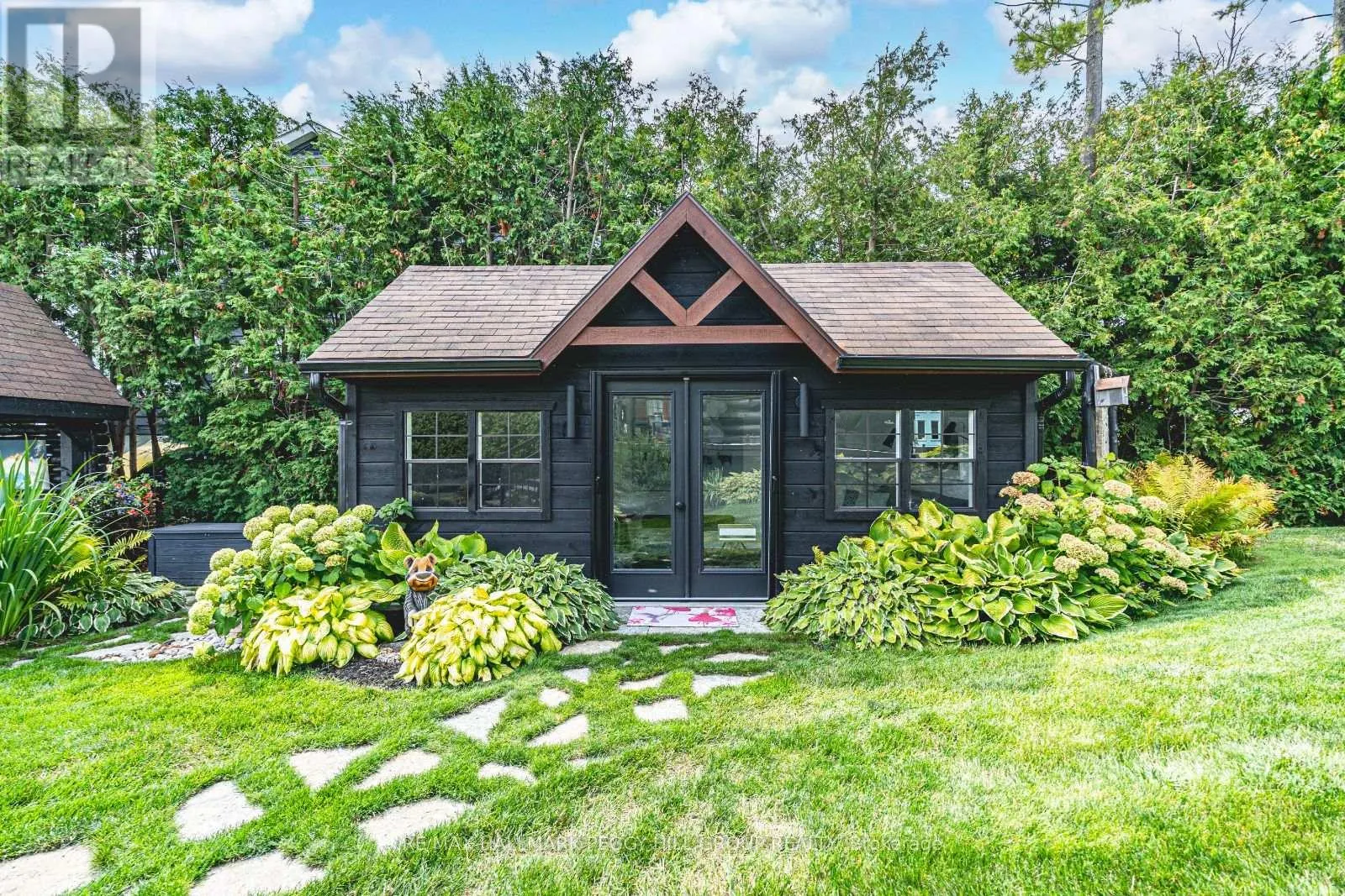 2 SUNNYSIDE AVENUE