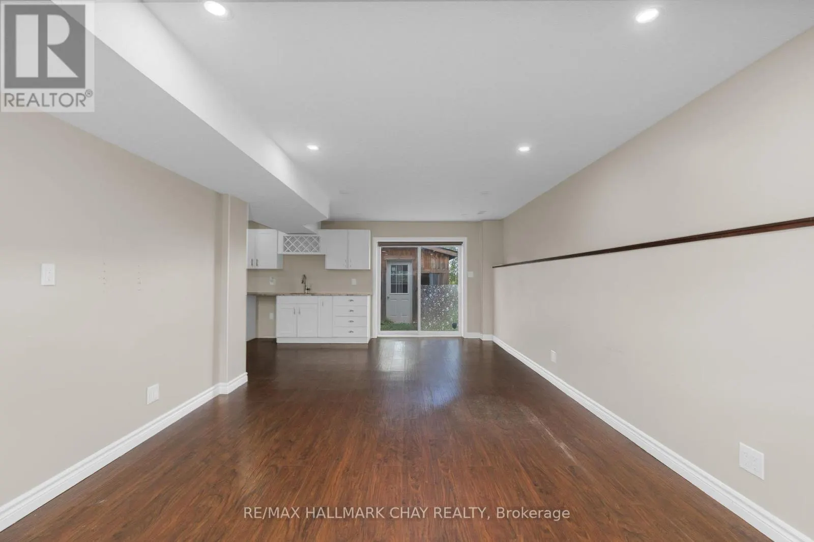 283 REGINA STREET