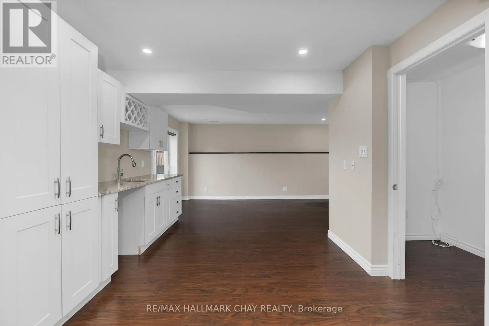 283 REGINA STREET