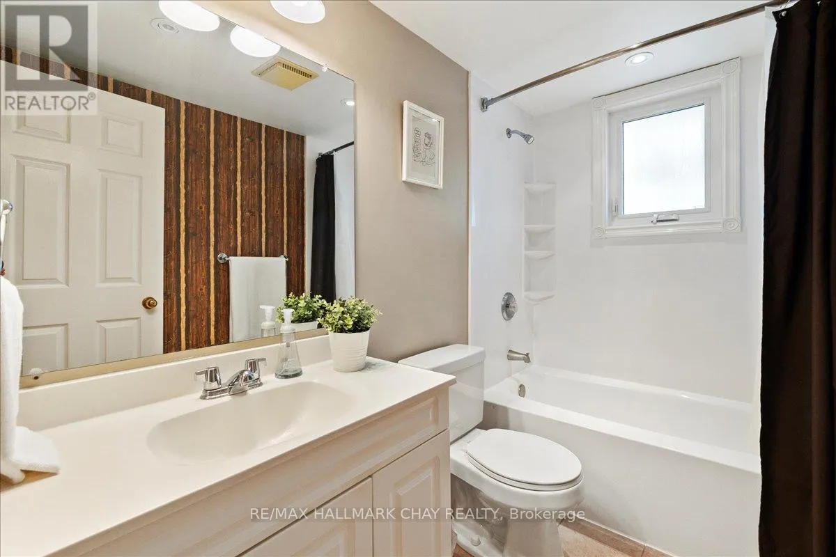 335 - 10 COULTER STREET