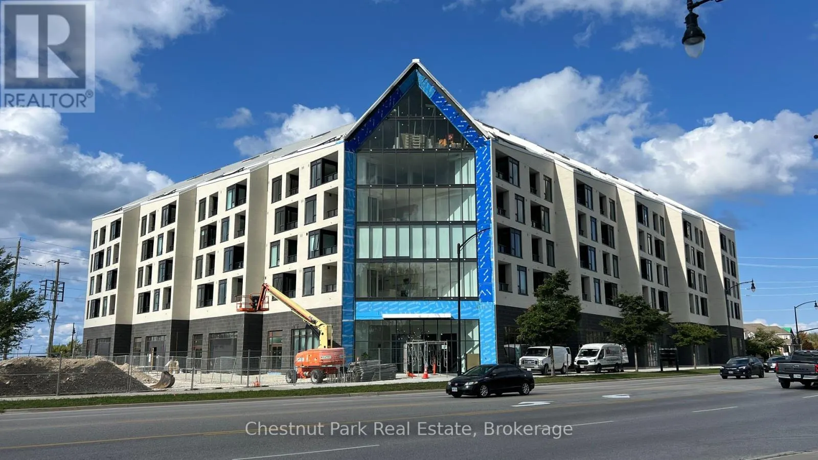 102 - 31 HURON STREET, #102