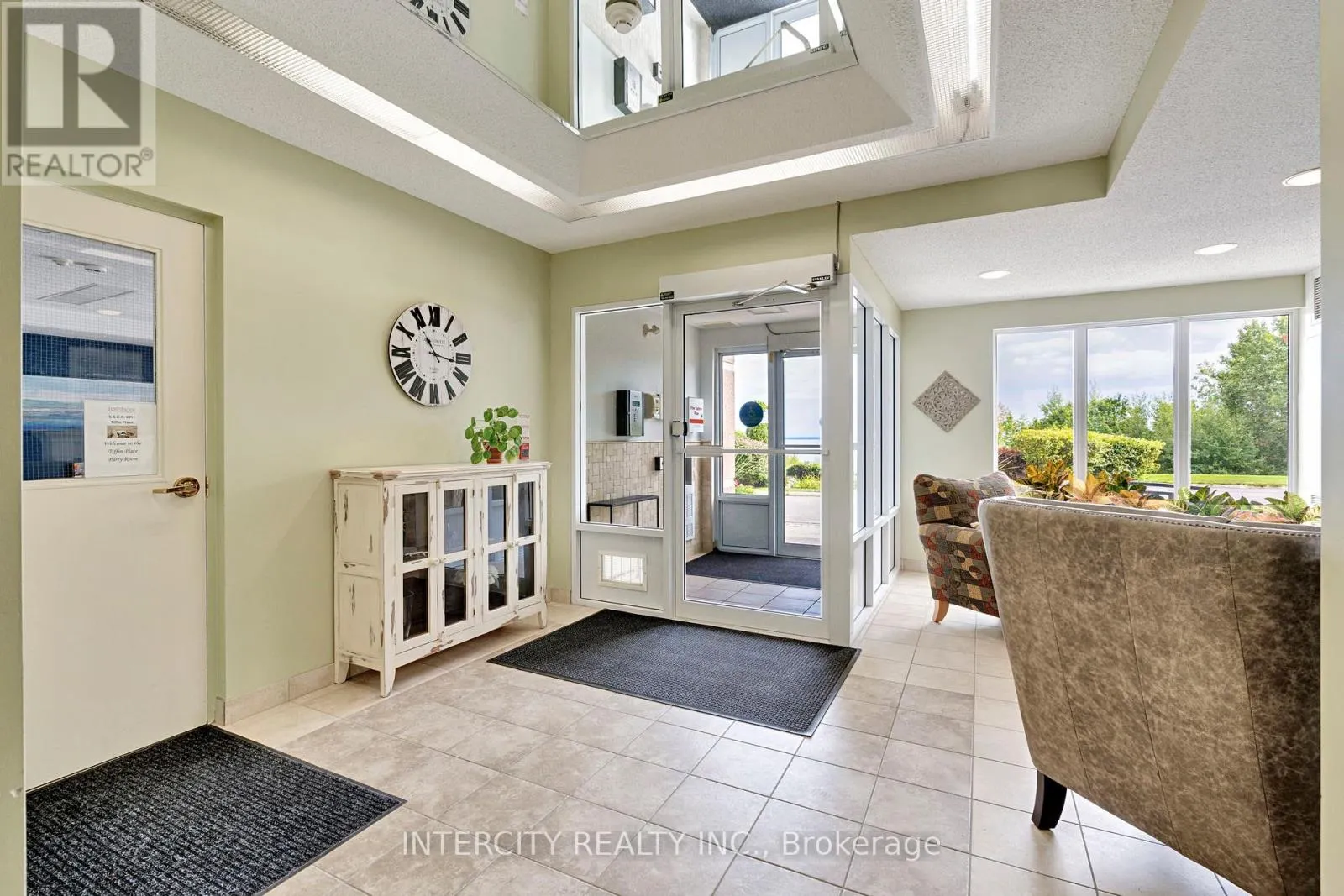 PH12 - 280 ABERDEEN BOULEVARD