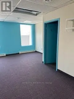 302 - 10 PETER STREET N