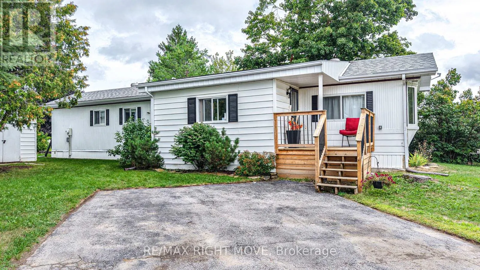 17 BALANTRAE DRIVE