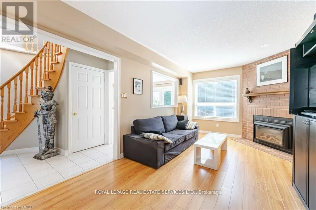 125 FERNDALE DRIVE S