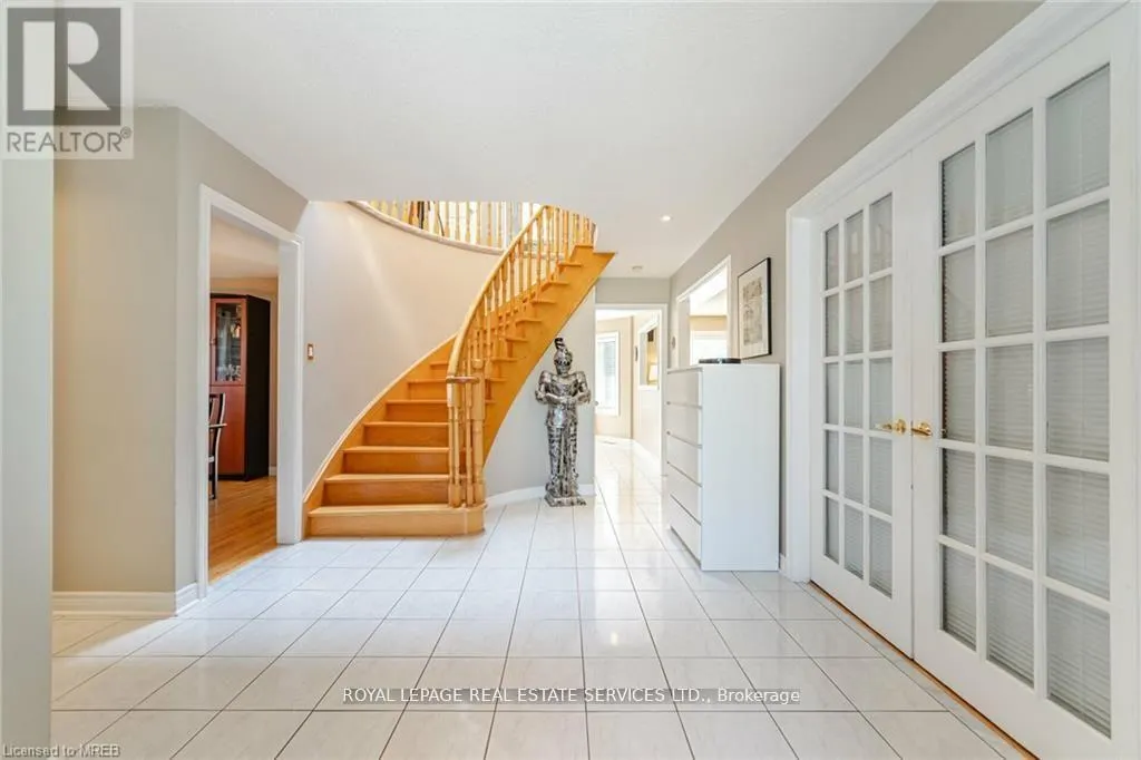 125 FERNDALE DRIVE S