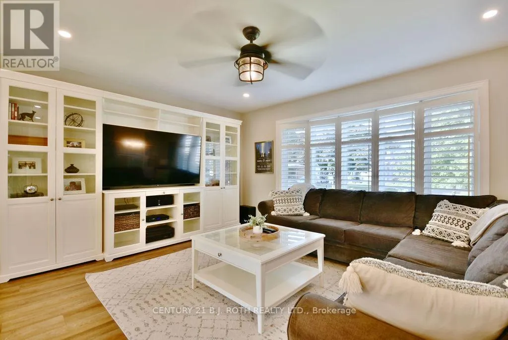 13 CLOVER AVENUE
