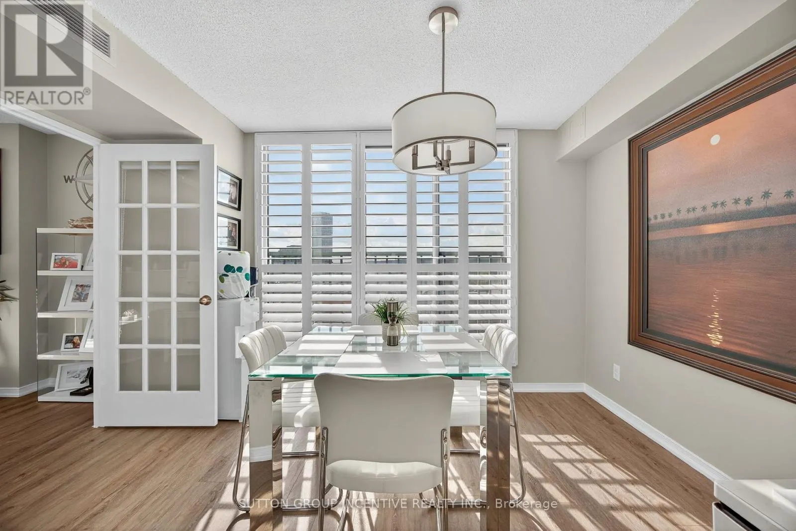 505 - 140 DUNLOP STREET E