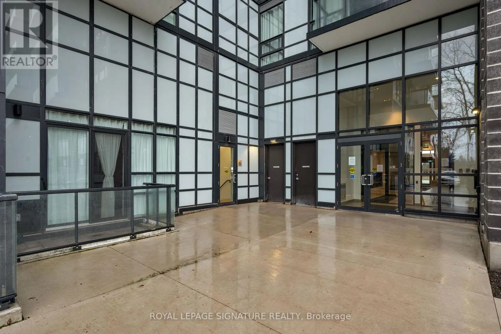 421 - 681 YONGE STREET