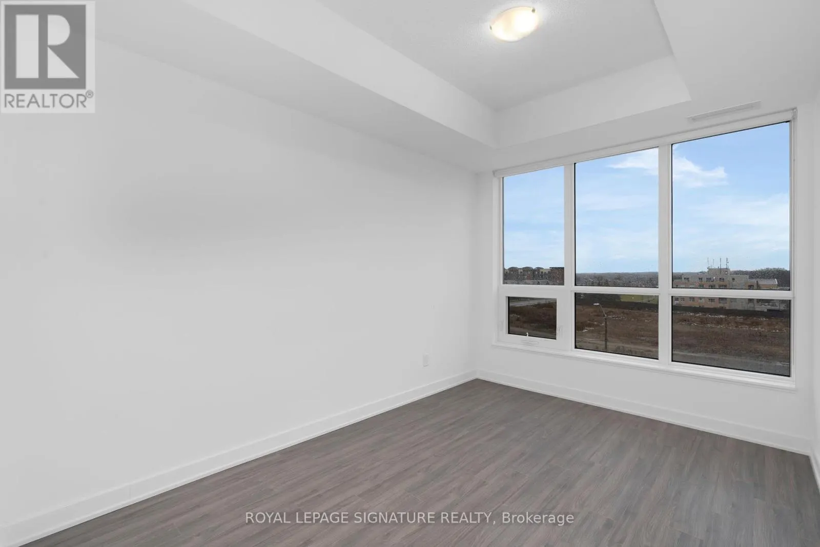 421 - 681 YONGE STREET