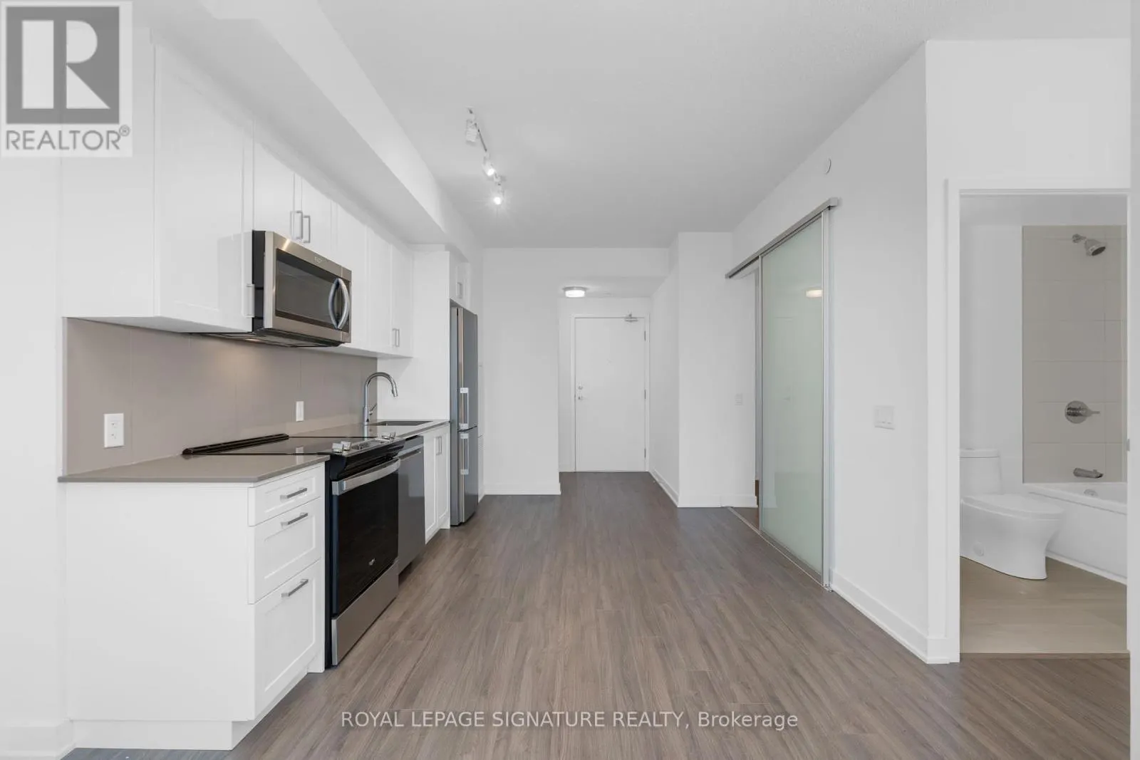 421 - 681 YONGE STREET