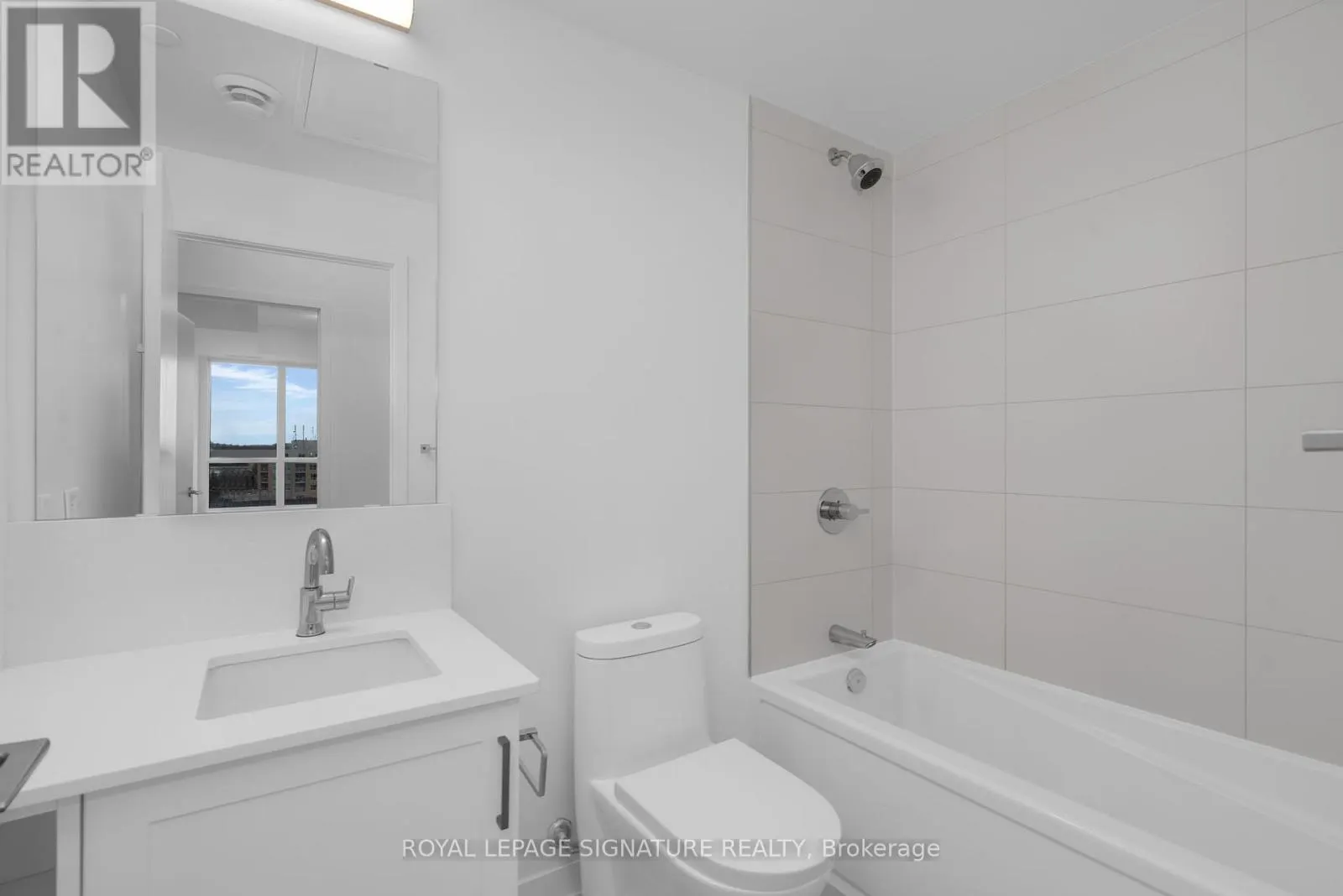 421 - 681 YONGE STREET