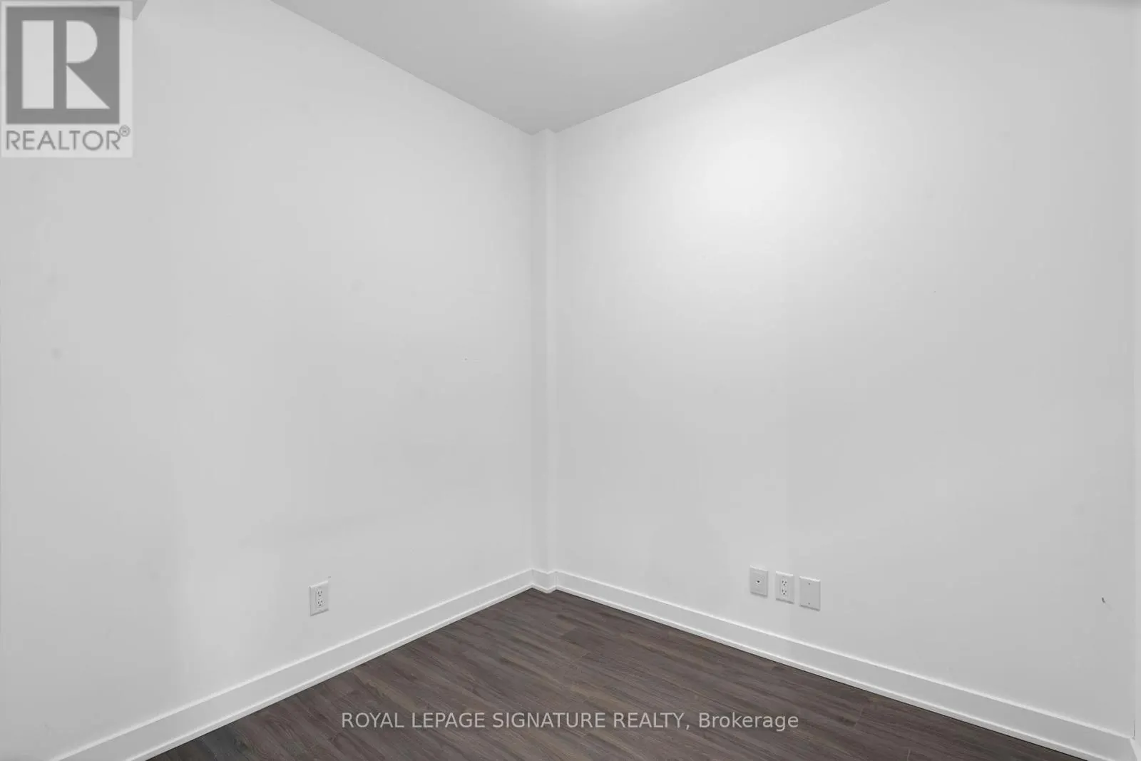 421 - 681 YONGE STREET