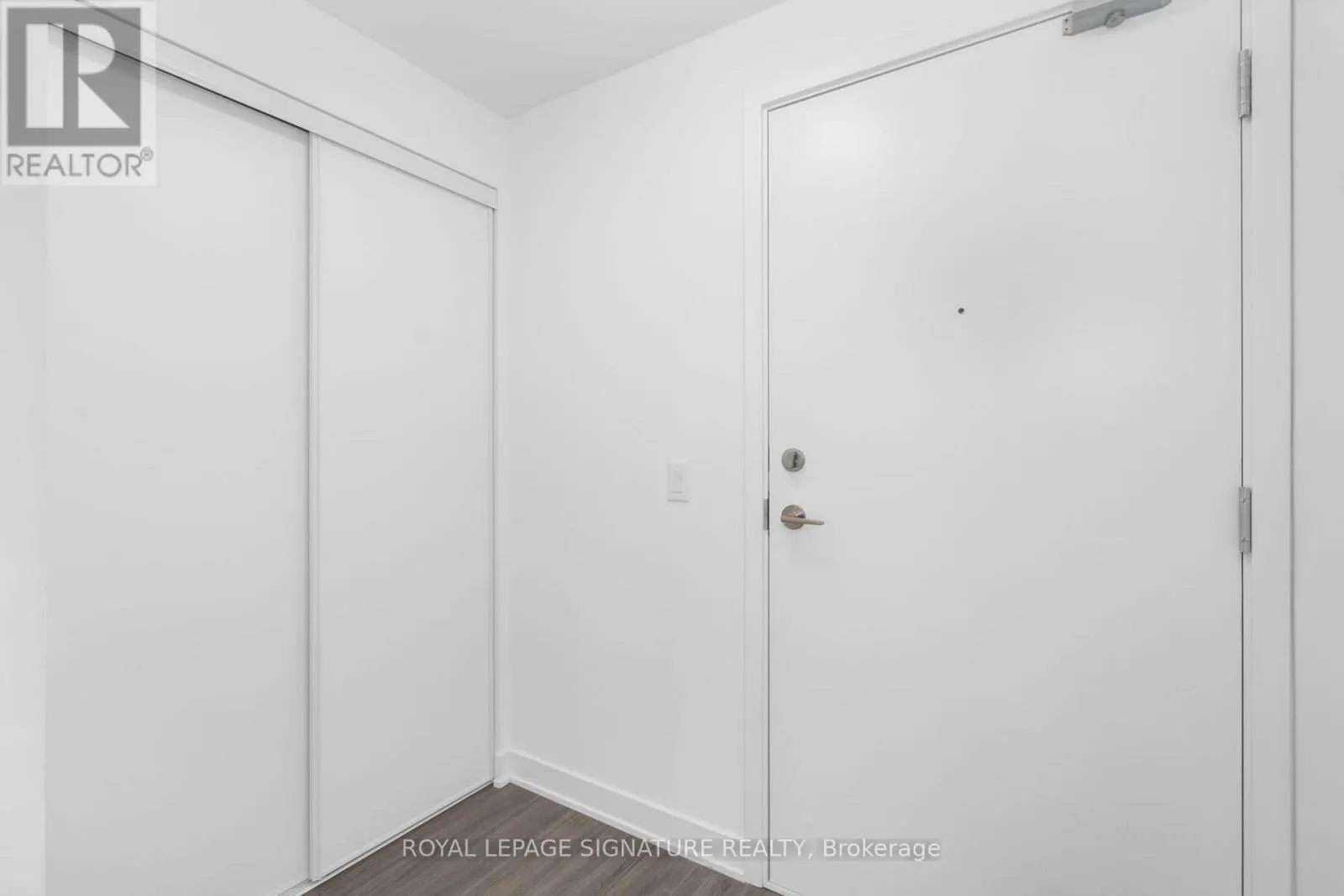 421 - 681 YONGE STREET