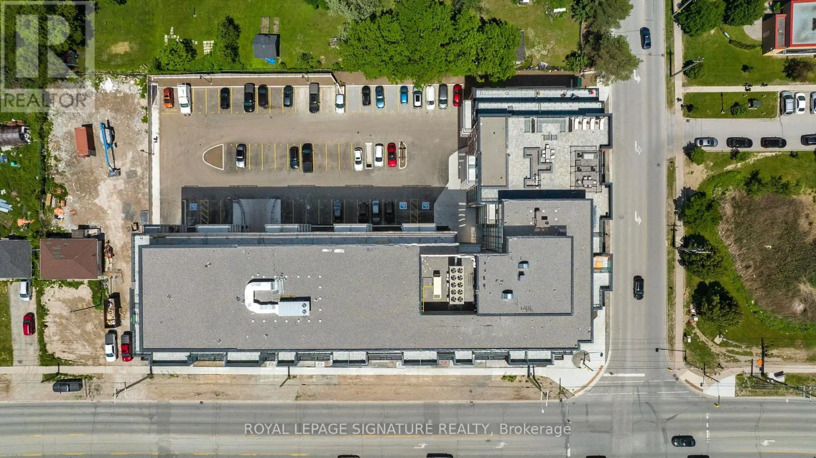 421 - 681 YONGE STREET