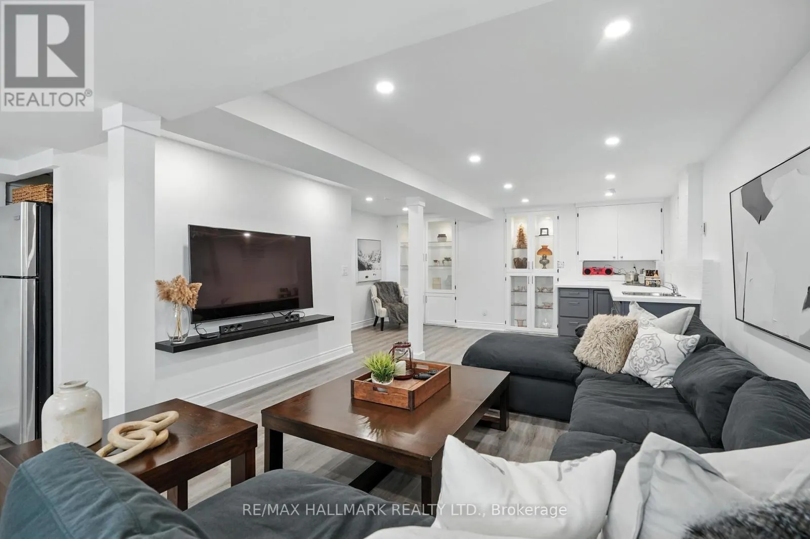 50 BLACK WILLOW DRIVE