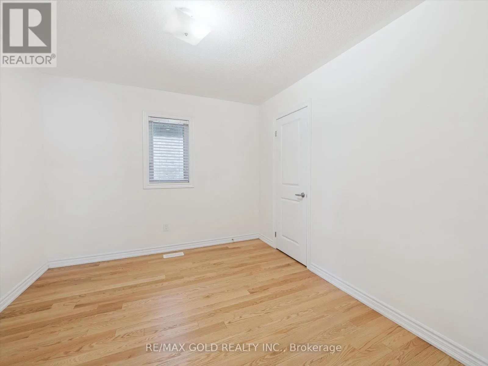 6 BANNISTER ROAD