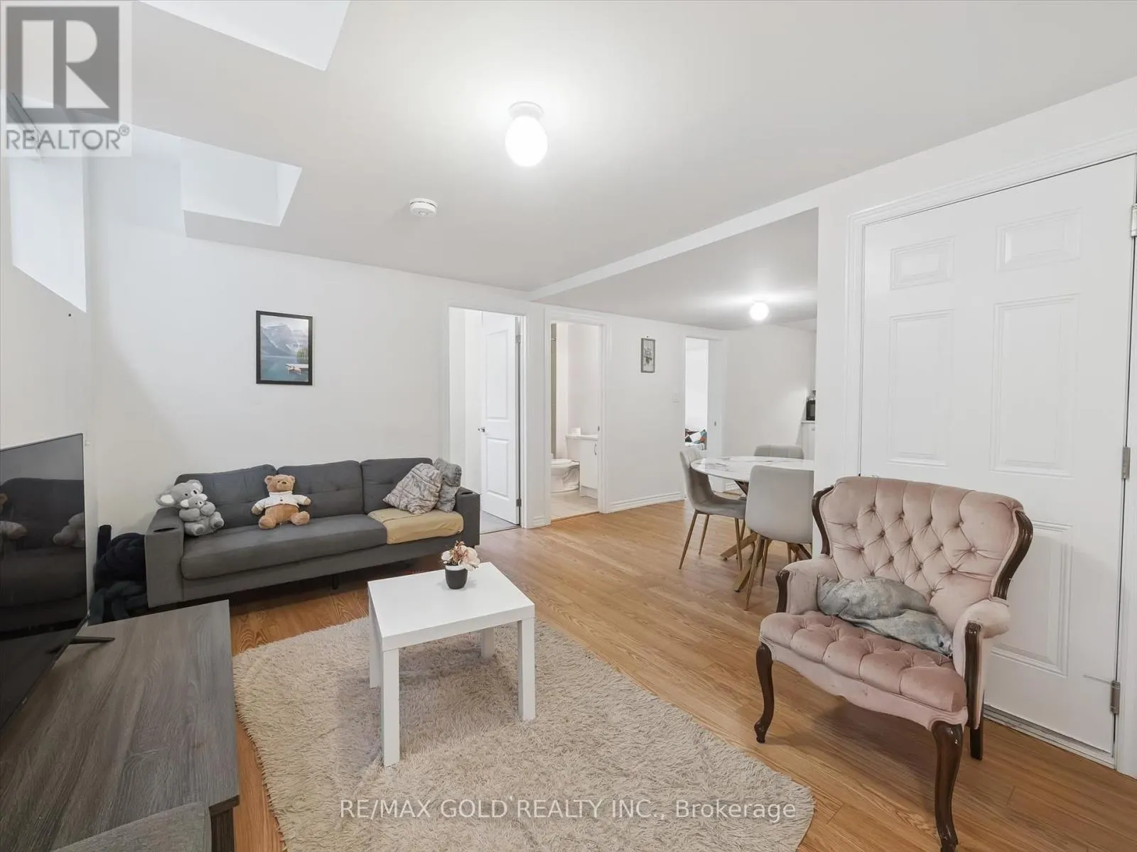 6 BANNISTER ROAD