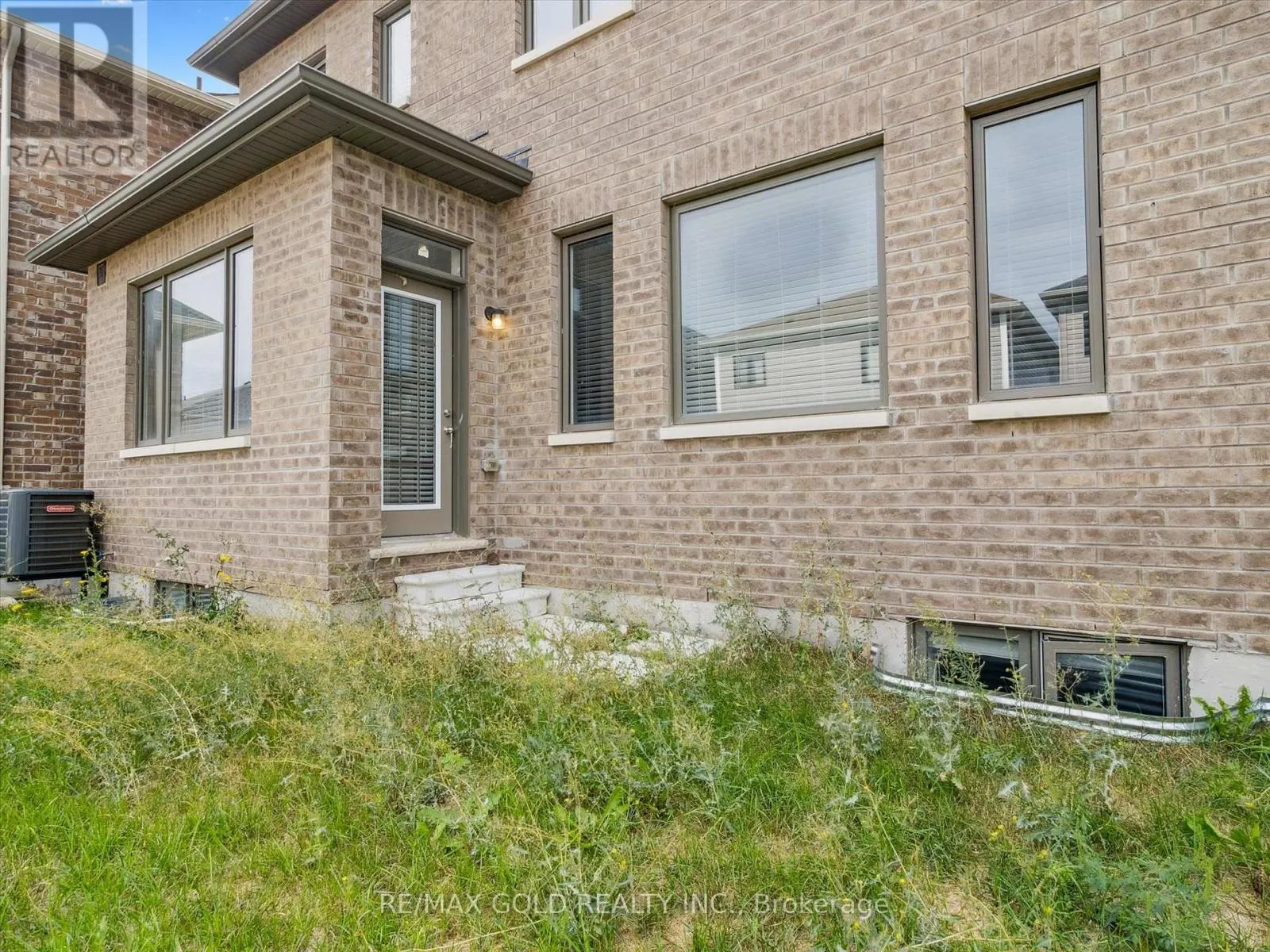 6 BANNISTER ROAD