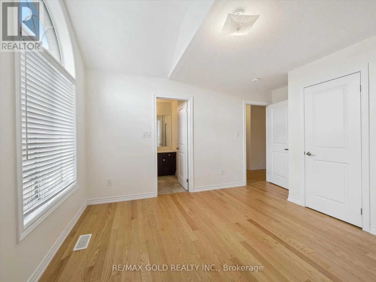 6 BANNISTER ROAD