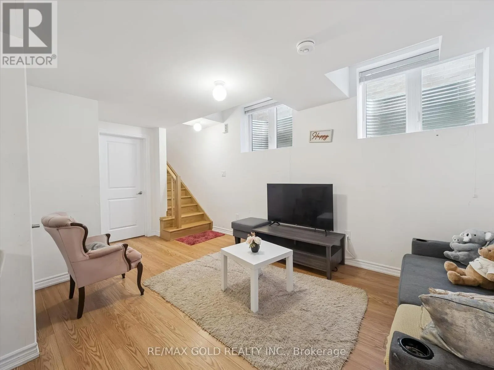 6 BANNISTER ROAD