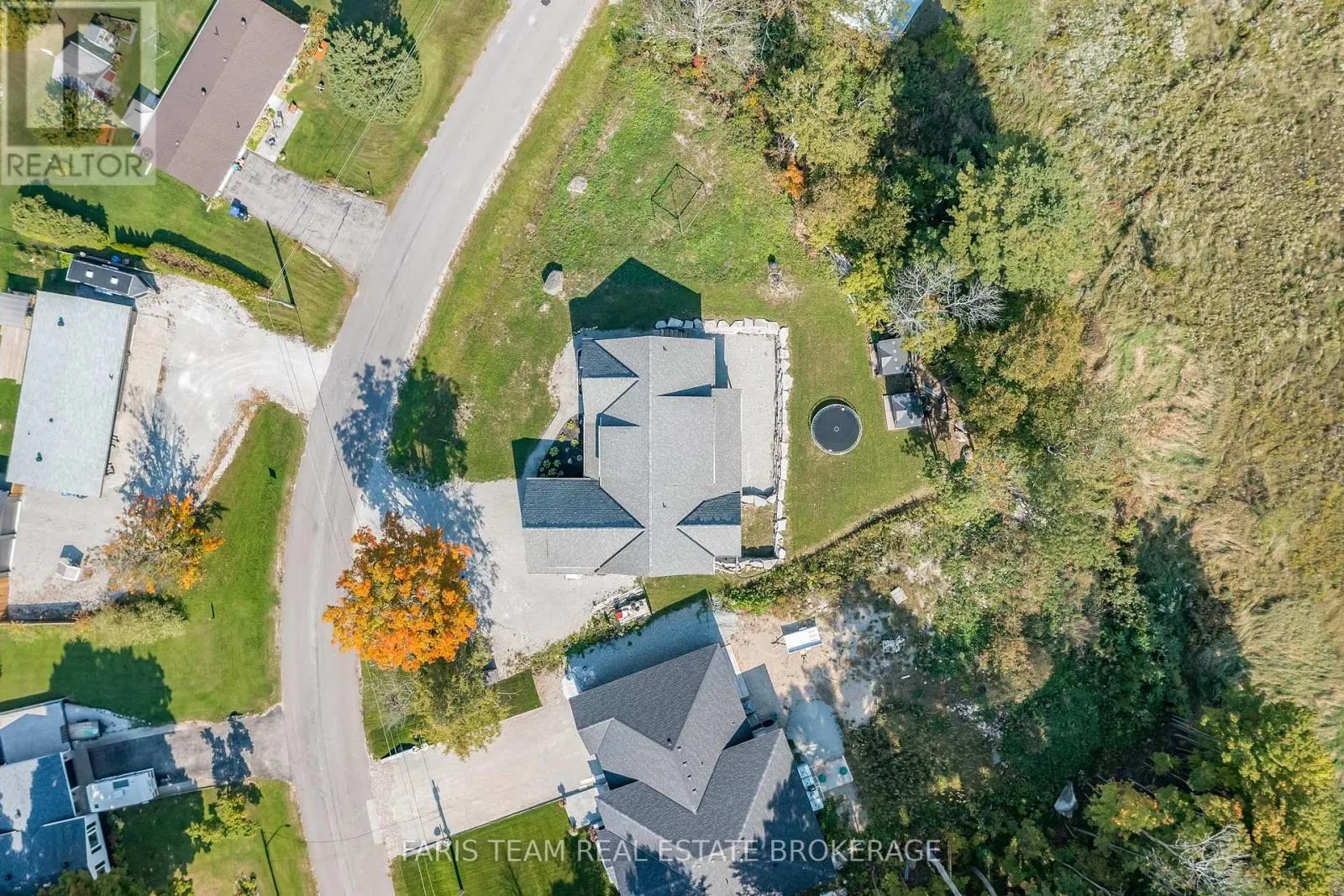 32 LEISURE COURT