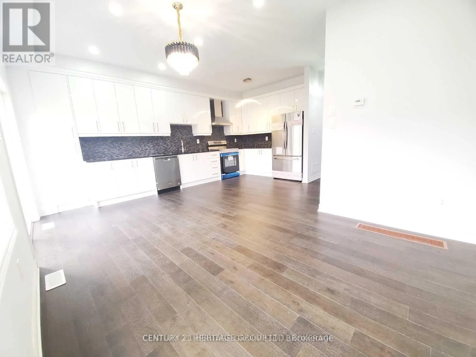 87 PEARCEY CRESCENT