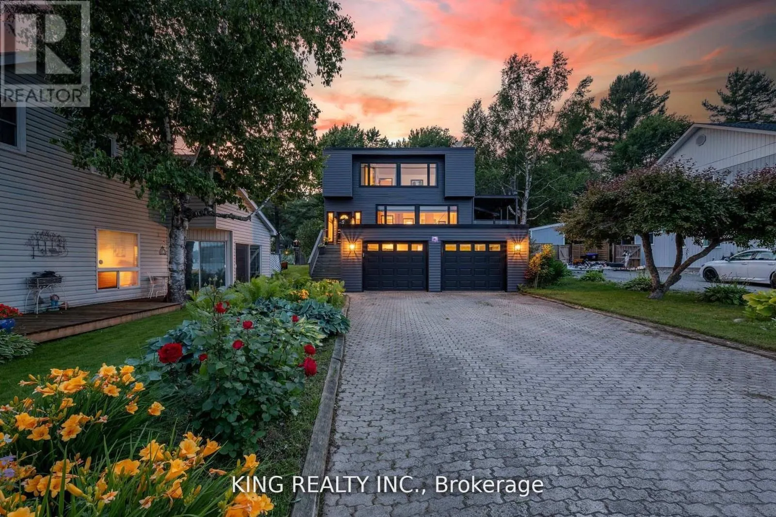 602 CHAMPLAIN ROAD