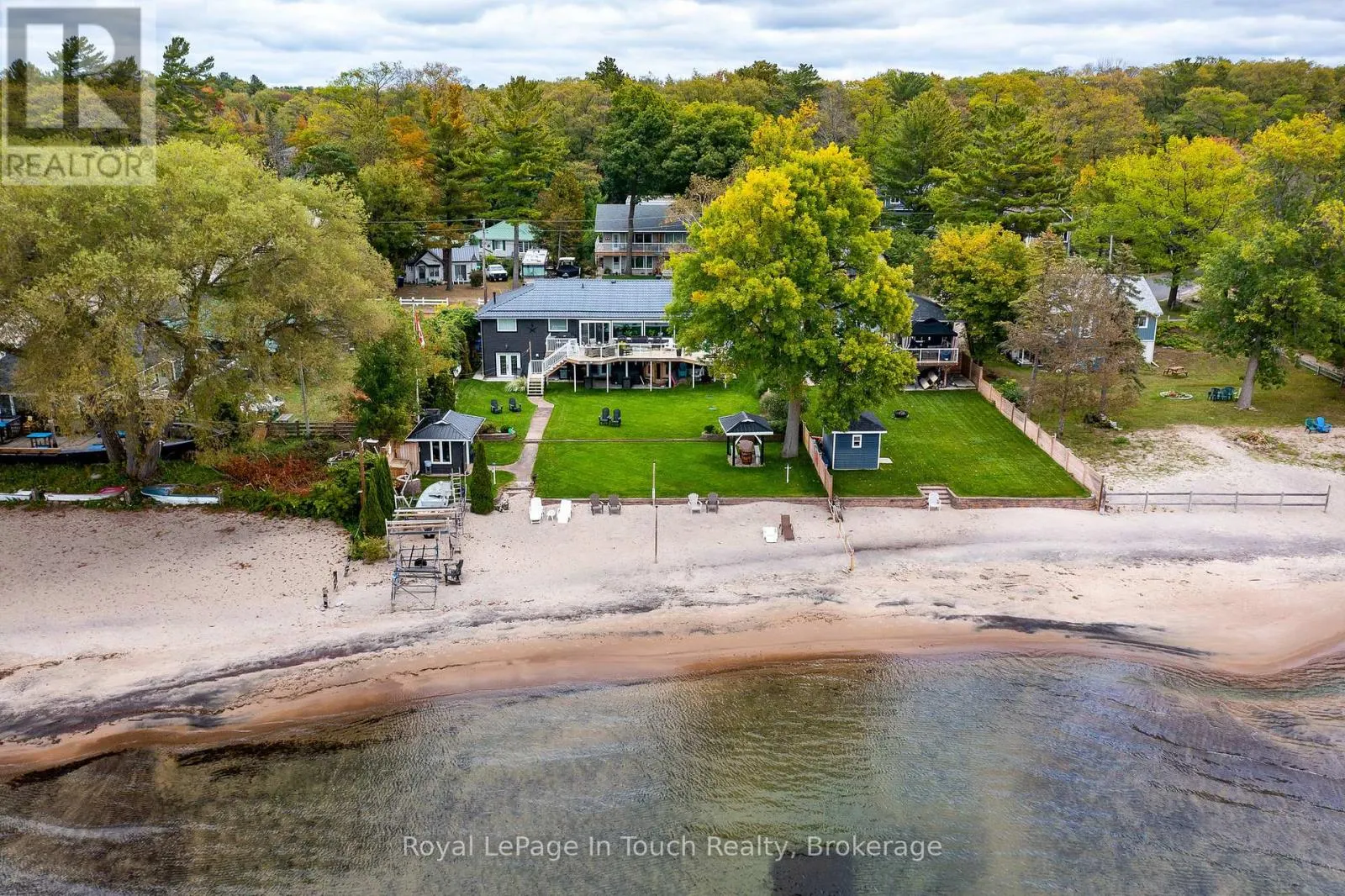 8 TINY BEACHES ROAD S