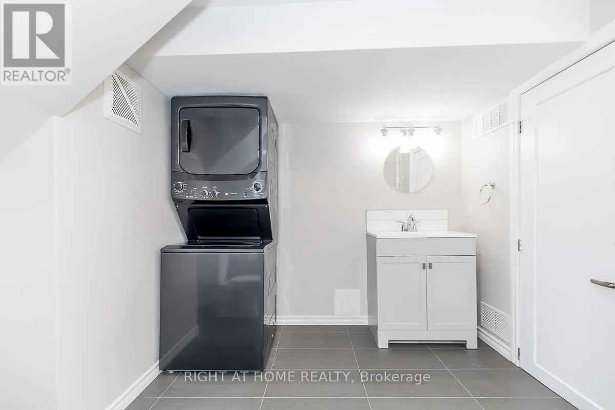 LOWER - 169A ROSE STREET